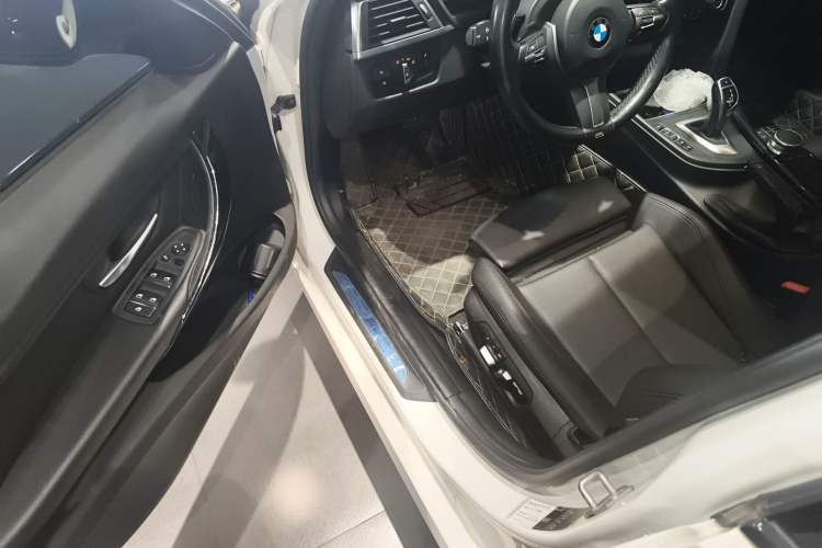 Used BMW 3 Series 2018 320Li Leading Model M Sport Package
