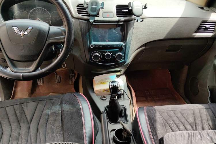 Used Wuling Hongguang 2016 1.5L Restyled S Comfort Version Audio And AC Panel