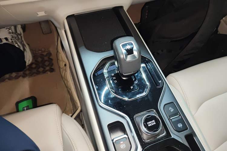 Used Geely Auto icon 2023 1.5TD Chocolate Smoothie Edition Gear Lever