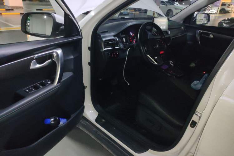 Used Kia Sportage R 2018 2.0L Automatic Smart Luxury Version China V Standard Driver Seat