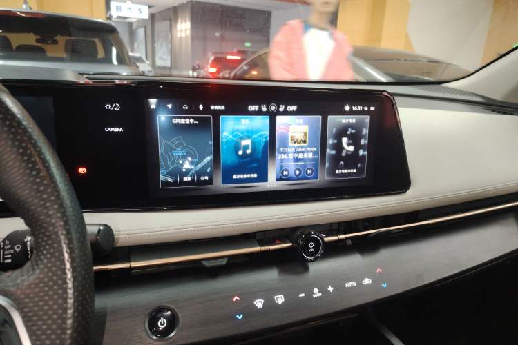 Used Nissan ARIYA 2022 Two-Wheel Drive Long Range Top-Tier Version Audio And AC Panel