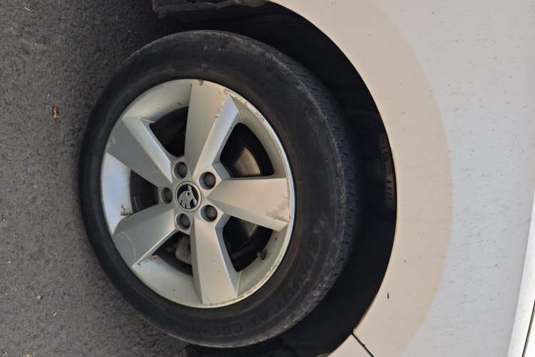 Used Skoda Rapid 2013 1.6L Automatic Smart Selection Model