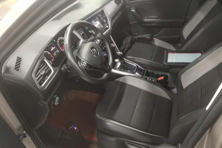 Used Volkswagen T-ROC 2020 230TSI DSG Two-Wheel Drive Advanced Version Left Front Seat