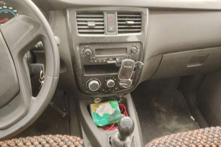 Used Wuling Rongguang V 2016 1.2L Standard Version