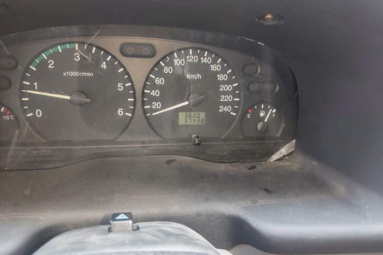 Used Ford Classic Transit 2009 2.8T Diesel Standard Version Short Wheelbase Mid-Roof JX493ZLQ3 Odometer Close Up