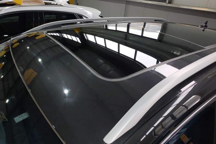 Used Volkswagen Tharu 2023 300TSI Two-Wheel-Drive Full Moon Edition Roof