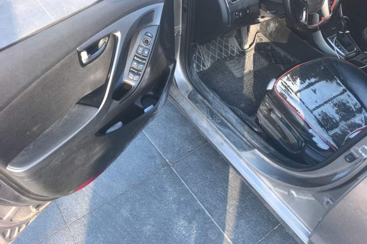 Used Hyundai Elantra (5th Generation / Langdong) 2016 1.6L Automatic Prestige Model