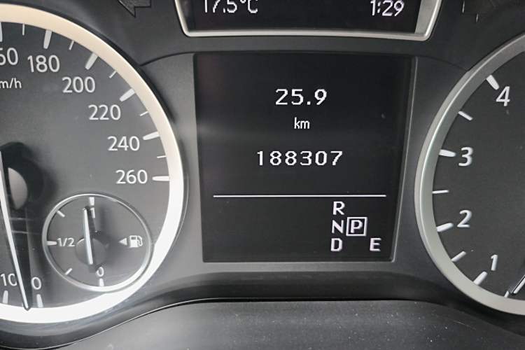 Used Infiniti QX30 2017 1.6T Two-Wheel Drive Fashion Edition Odometer Close Up