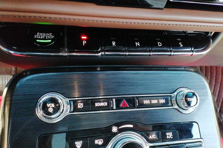 Used Lincoln Nautilus 2022 2.7T Four-Wheel Drive Luxury Edition Gear Lever