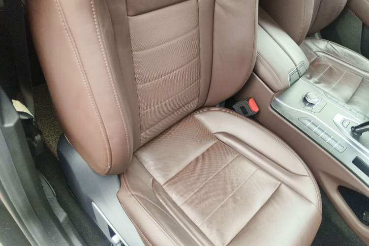 Used Wey VV7 2019 Upgraded Model 2.0T Flagship Version China V Standard Right Front Seat