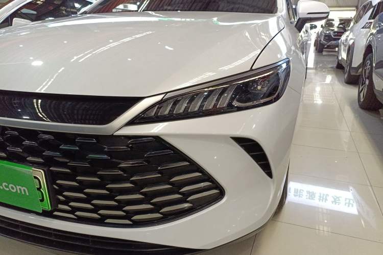 Used BYD Qin PLUS 2025 DM-i Smart Drive 55KM Leading Model
