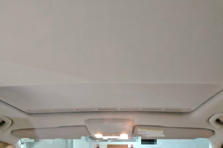 Used Volkswagen Gran Lavida 2013 1.4 TSI Automatic Comfort Model Headliner