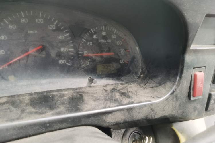 Used Jinbei Hiace 2014 2.0L 5th Generation Kuaiyunwang Business Version 4G19 Odometer Close Up