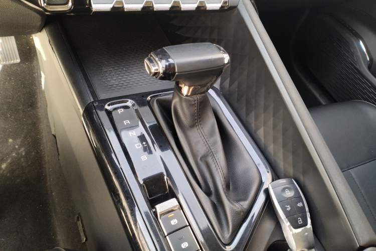 Used Baojun Valli 2021 1.5T Naqu Starry Sky CVT Flagship Model Gear Lever