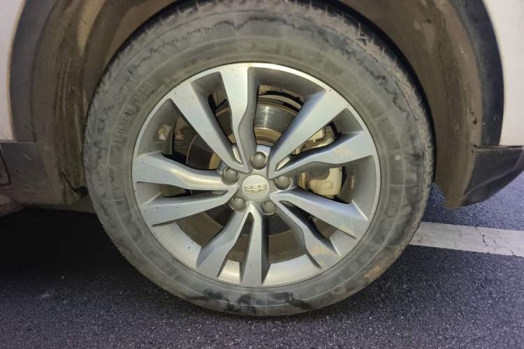 Used Geely Auto Emgrand X7 Sport 2016 1.8TD Automatic ZhiShang Model