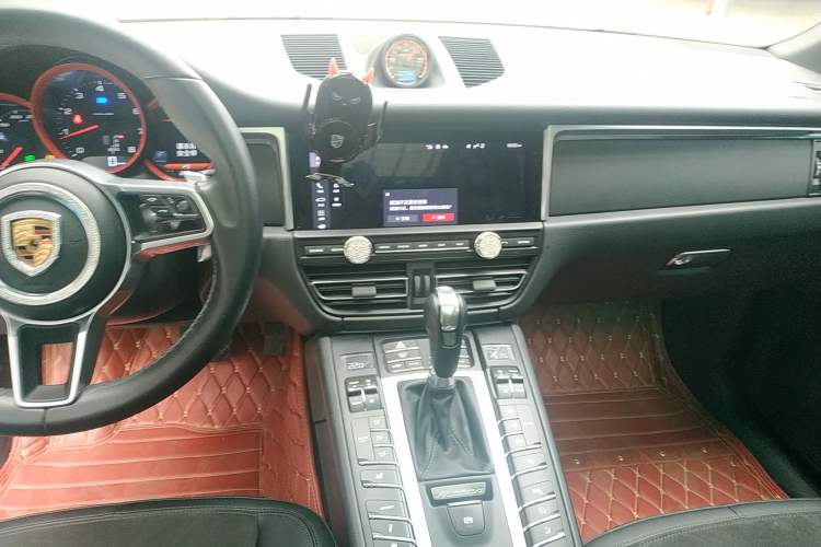 Used Porsche Macan 2018 Macan 2.0T Audio And AC Panel