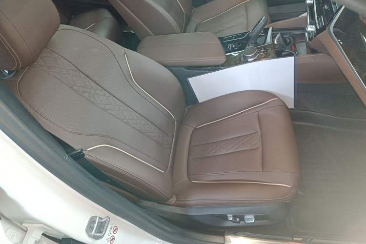 Used BMW 5 Series 2022 Second Facelift 525Li M Sport Package
