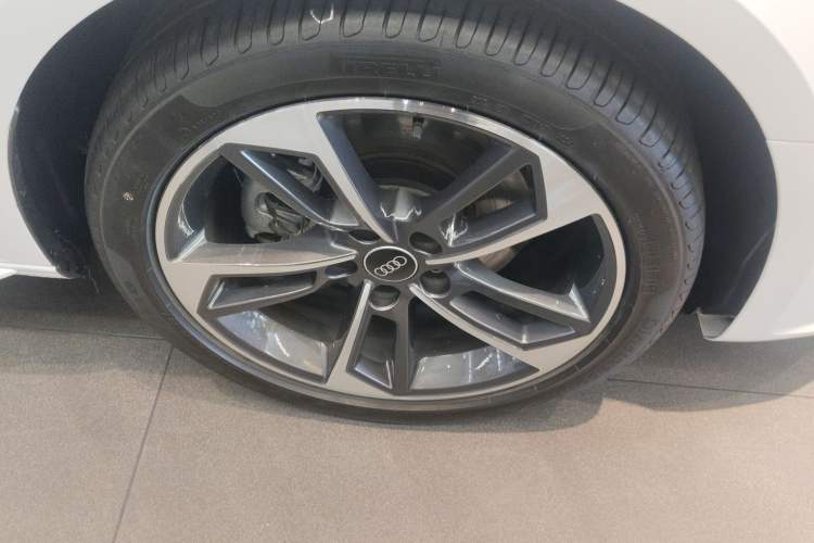 Used Audi A4L 2024 40 TFSI Fashion Dynamic Model