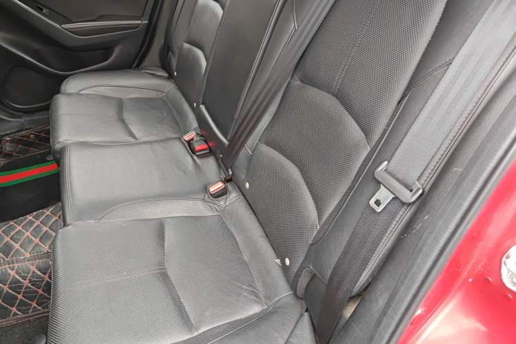 Used Mazda 3 Axela 2017 Sedan 2.0L Automatic Flagship Model China V Standard Left Rear Seat