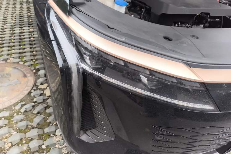 Used EXEED Stellar 2023 400T Four-Wheel Drive Deluxe Edition Right Front Headlight