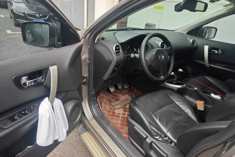 Used Nissan Qashqai 2011 2.0 XL Fire 6MT 2WD
