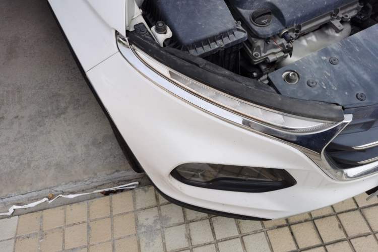 Used Baojun 510 2017 1.5L Automatic Fashion Model Right Front Headlight