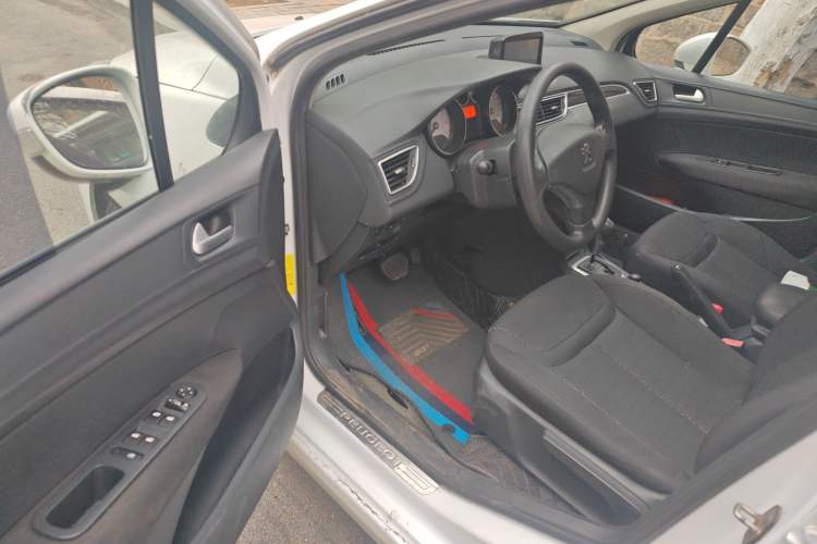 Used Peugeot 308 2014 Enjoy Edition Classic 1.6L Automatic Premium Model
