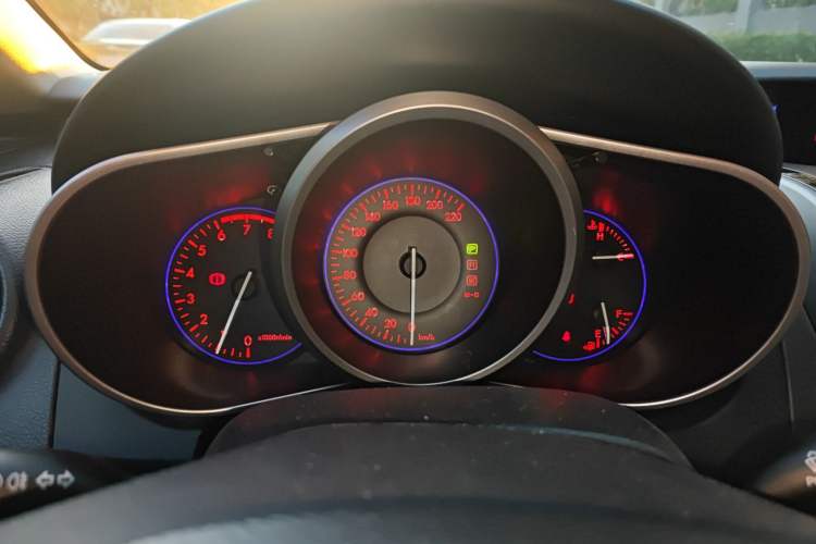 Used Mazda CX-7 2011 2.5L Luxury Edition Instrument Cluster