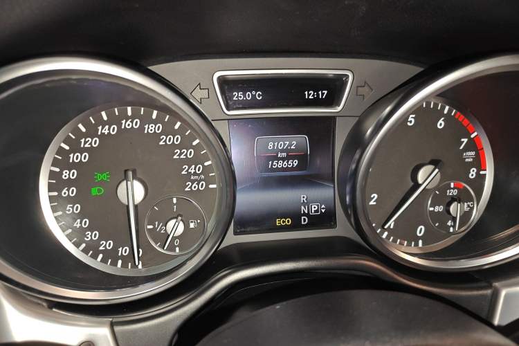 Used Mercedes-Benz M-Class 2014 ML 320 4MATIC
