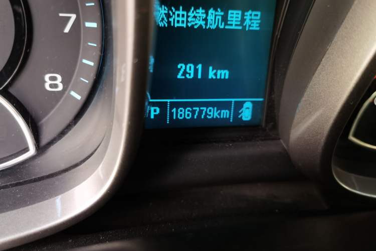 Used Chevrolet Malibu 2014 2.4L Automatic Luxury Edition Odometer Close Up