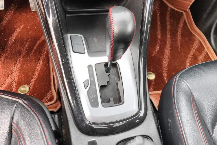 Used Chery Tiggo 5 2016 2.0L CVT Family Deluxe Edition Gear Lever