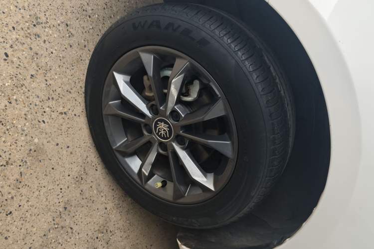 Used BYD Qin 2019 1.5L Automatic Prestige Model Left Front Wheel Hub