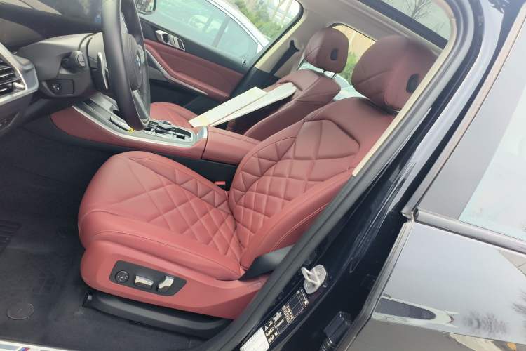 Used BMW X5 2023 xDrive 30Li Luxury M Sport Night Edition Package
