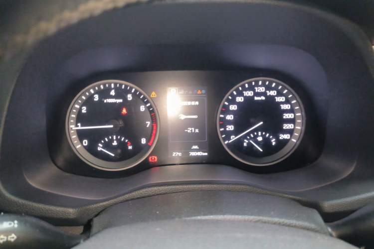 Used Hyundai Tucson 2015 1.6T Dual-Clutch Four-Wheel Drive Flagship Model
