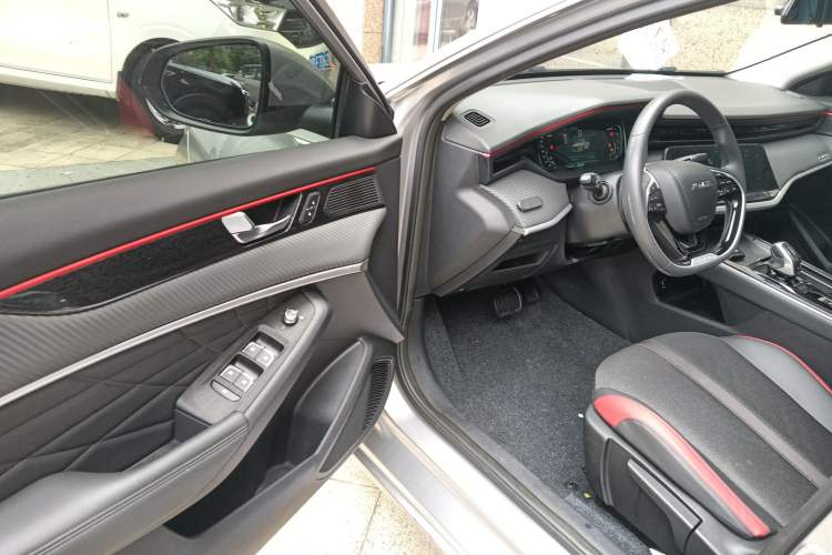 Used Dongfeng Aeolus Yixuan MAX 2021 1.5T Super-Powered Dad Edition