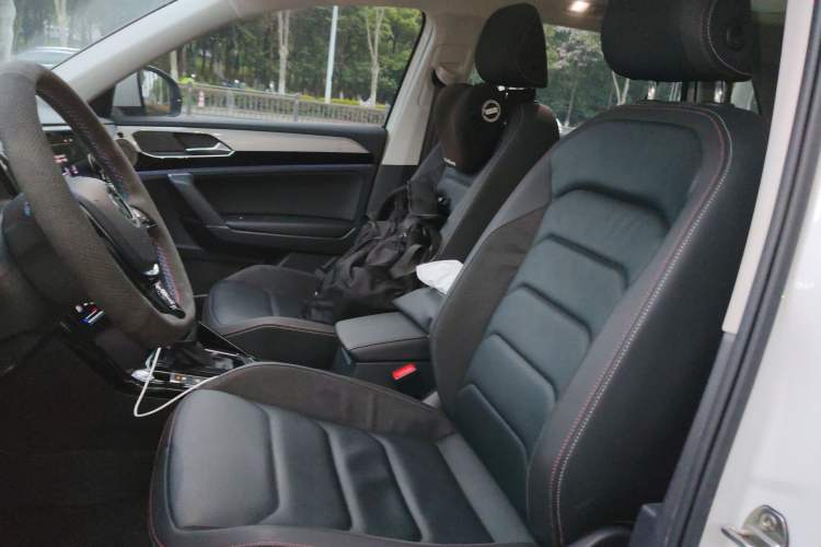 Used Volkswagen Tayron 2021 280TSI Two-Wheel Drive Luxury Smart Connectivity Version
