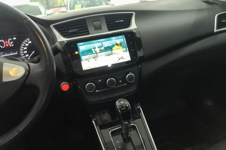 Used Nissan Sylphy 2019 1.6XV CVT Smart Connect Luxury Edition China VI Standard Audio And AC Panel