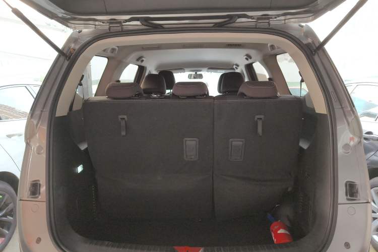 Used Baojun 730 2019 1.5T Manual Fashion Model 7-seater China VI