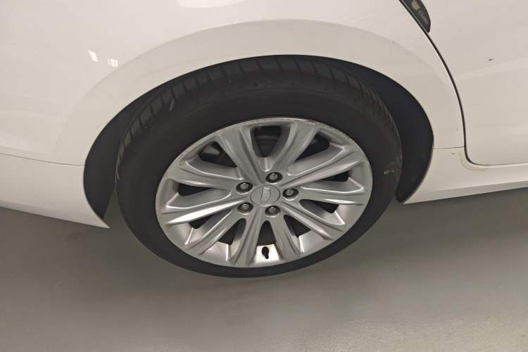 Used Cadillac ATS-L 2017 28T Tech Edition Exterior 5