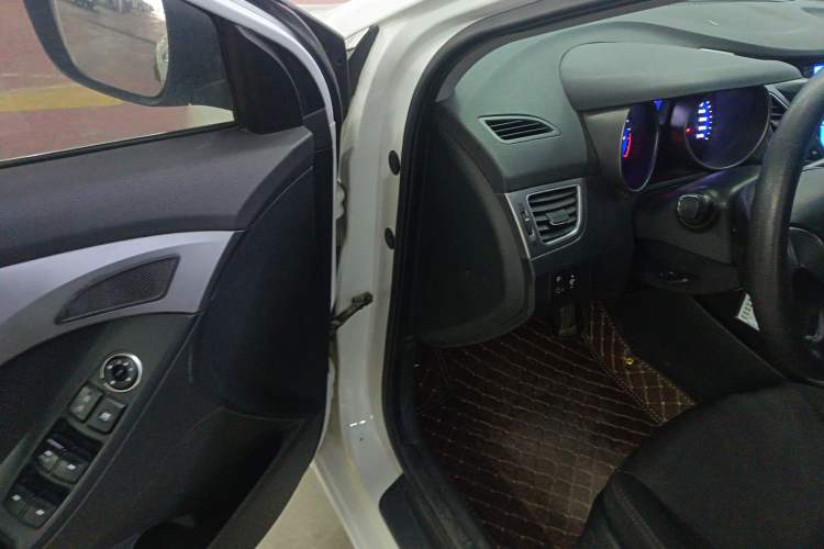 Used Hyundai Elantra (5th Generation / Langdong) 2012 1.6L Automatic Fashion Edition