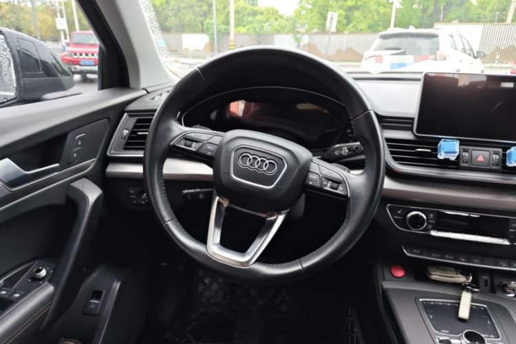Used Audi Q5L 2020 45 TFSI Prestige Fashion Model Steering Wheel