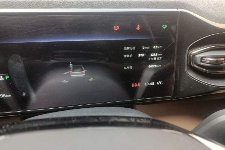 Used Nio ES8 2020 415 km Range 7-Seater Version Odometer Close Up