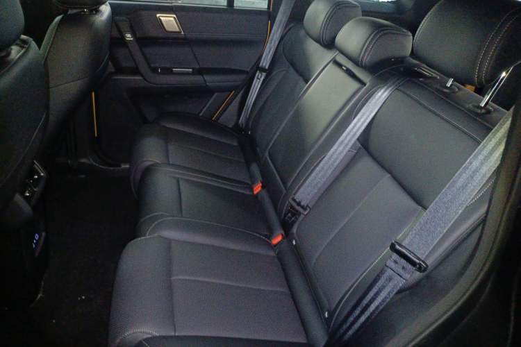 Used Chery Fulwin X3L 2025 Model 205 All-Wheel Drive High-Energy Edition Left Rear Seat