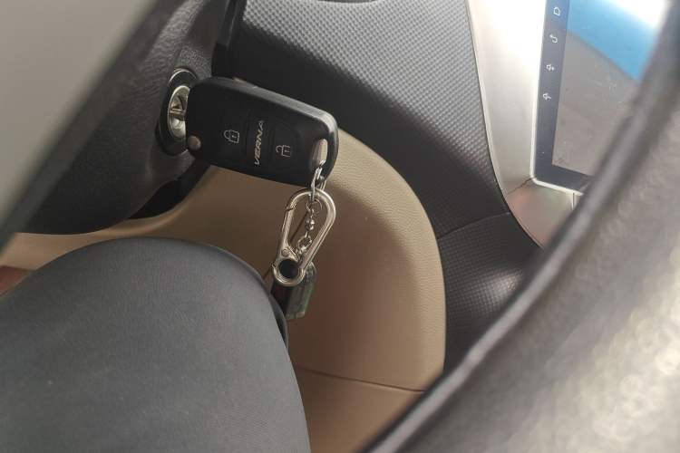 Used Hyundai Verna (older generation) 2016 1.4L Automatic Smart GLS Vehicle Key