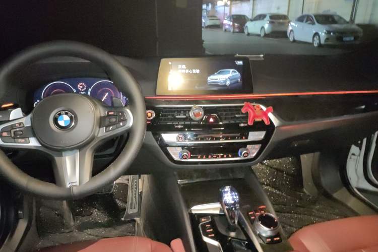 Used BMW 5 Series 2019 Facelifted 530Li Leading Edition M Sport Package