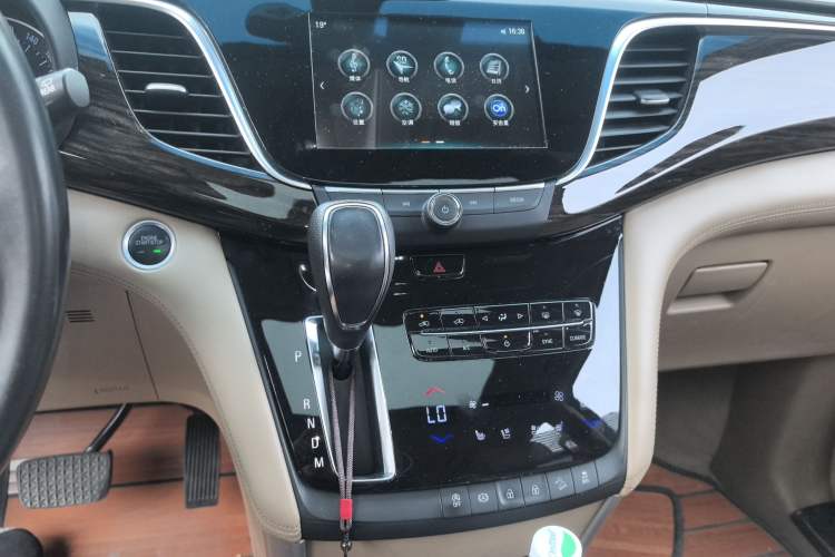 Used Buick GL8 2017 ES 28T Flagship Model China V Standard