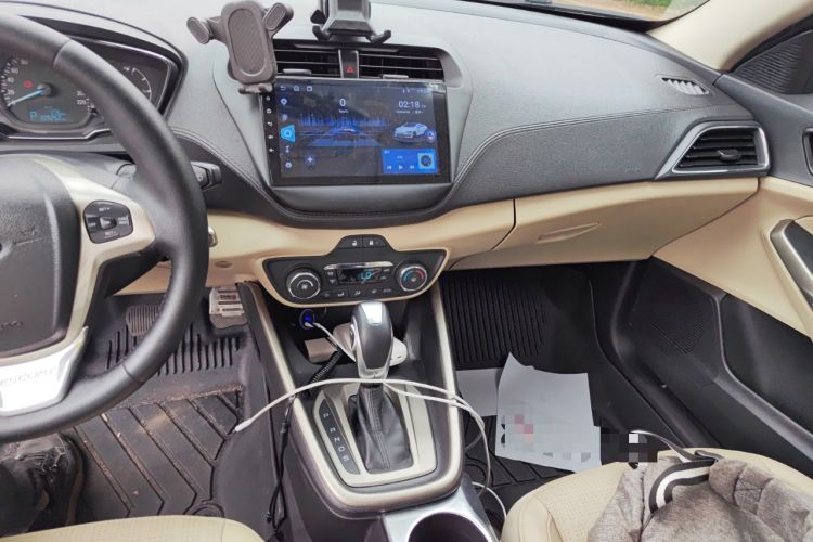 Used Ford Escort 2015 1.5L Automatic Fashion Model Audio And AC Panel