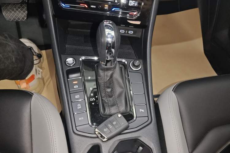 Used Volkswagen Bora 2023 300TSI DSG Prestige Edition
