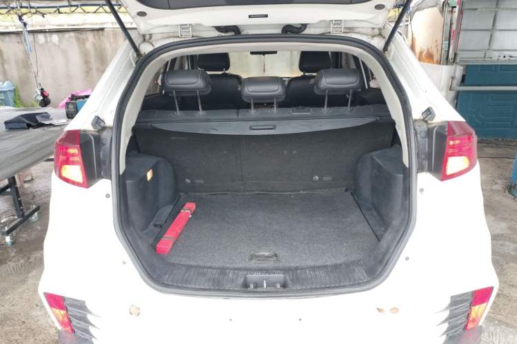 Used MG GS 2017 20T Automatic Luxury Edition Trunk