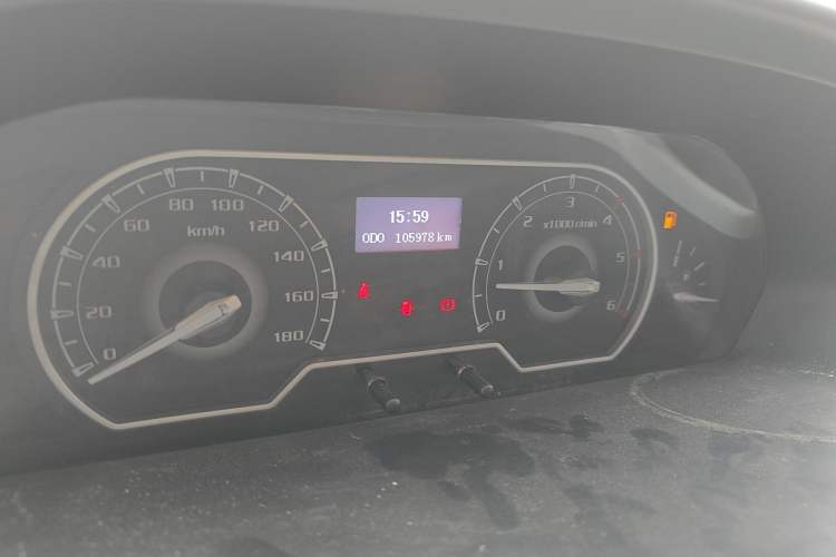 Used SAIC MAXUS Xintu V80 2021 2.0T Manual Classic Aoyuntong Short Wheelbase Mid-Height 7/8/9-Seater
